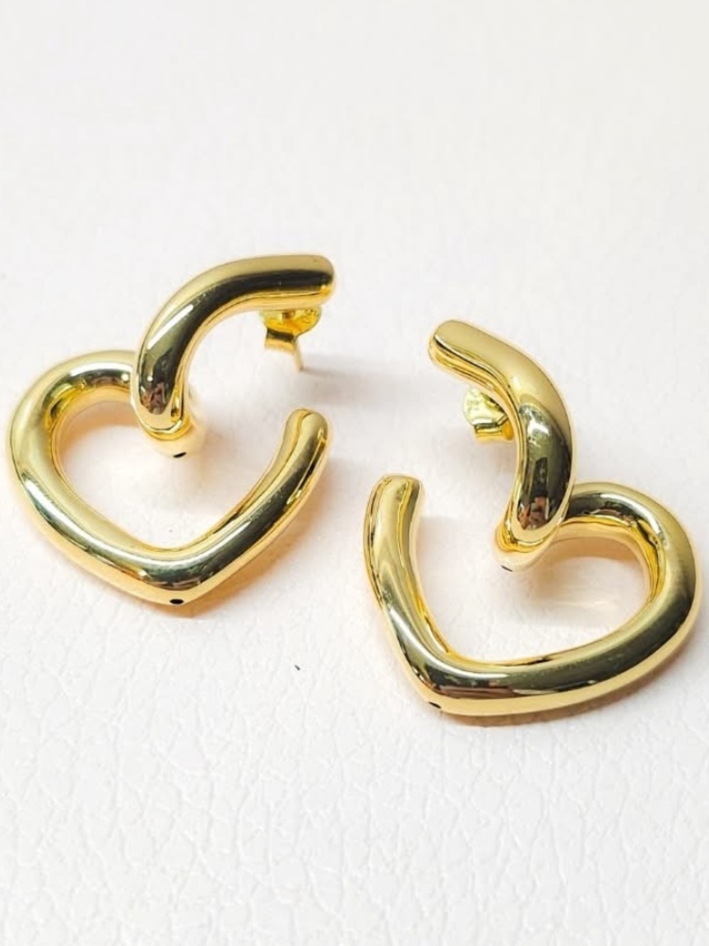 18K Real Gold Heart Hoop Earrings - Shiny Yellow Gold